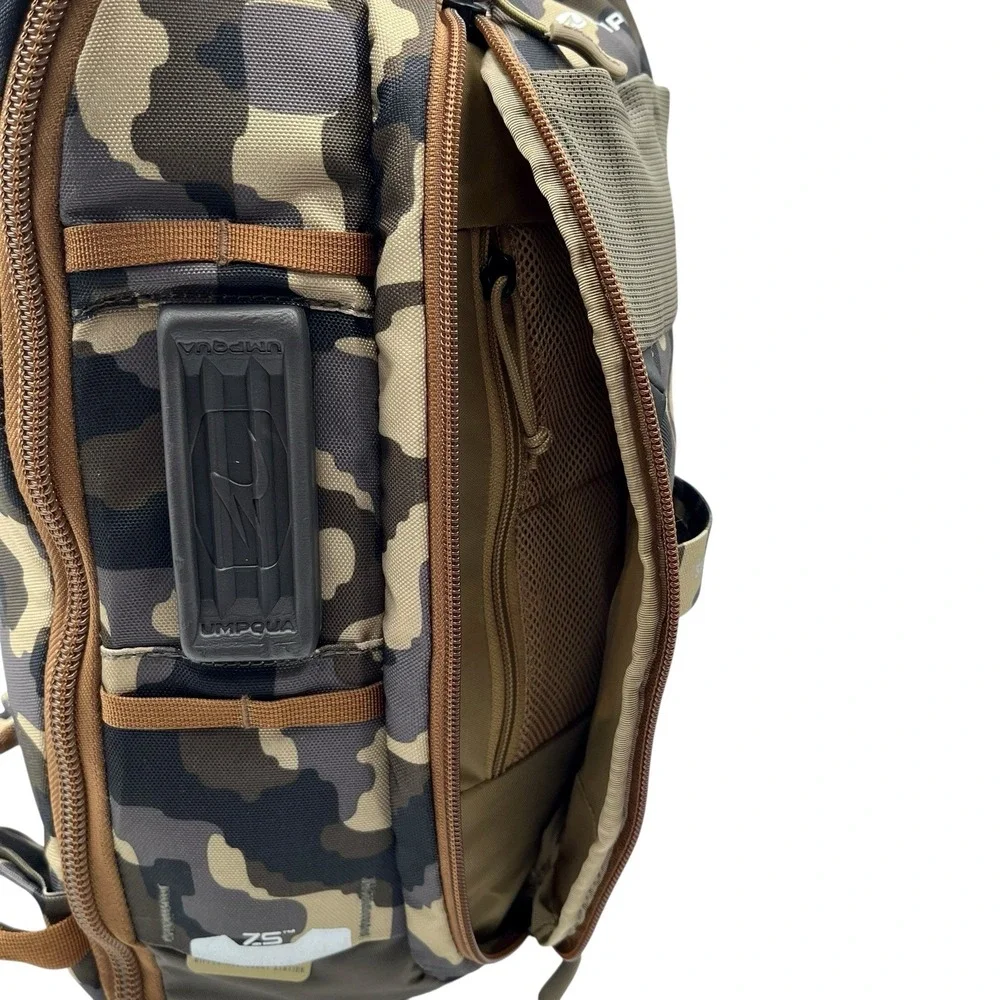 Umpqua Mens‎ Fishing Outdoor Sling Pack Camo Print ZS2 Steamboat 1200